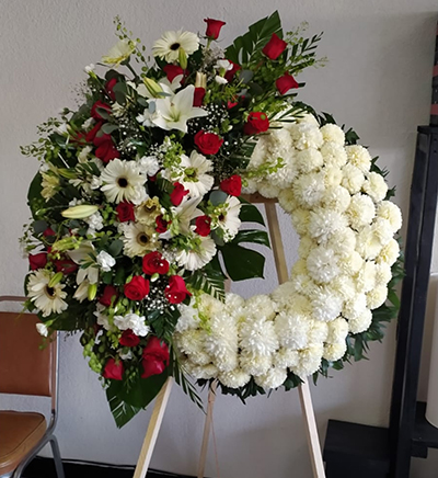 Grupo Odia al revés Coronas y Arreglos Florales Fúnebres | Florería Tijuana